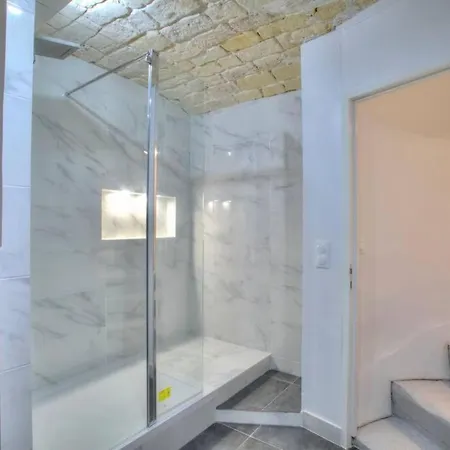 Apartment Merveilleux Loft 15Ieme